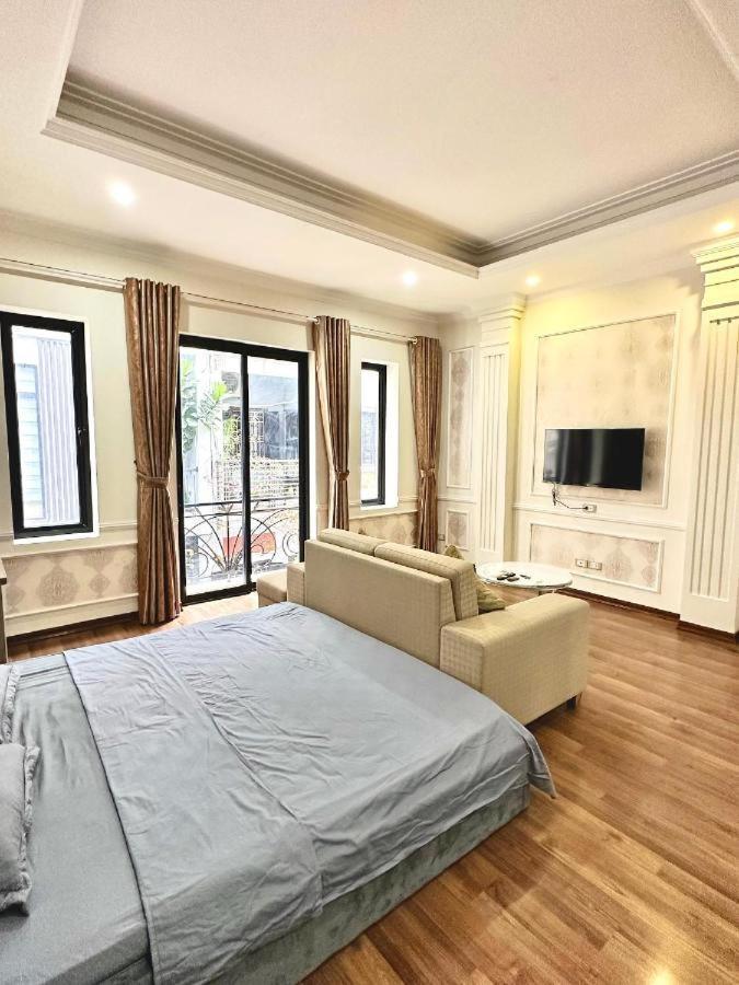 Luli - 40m Newly Built House, Luxury Location, Quiet Place Apartment Hanoi